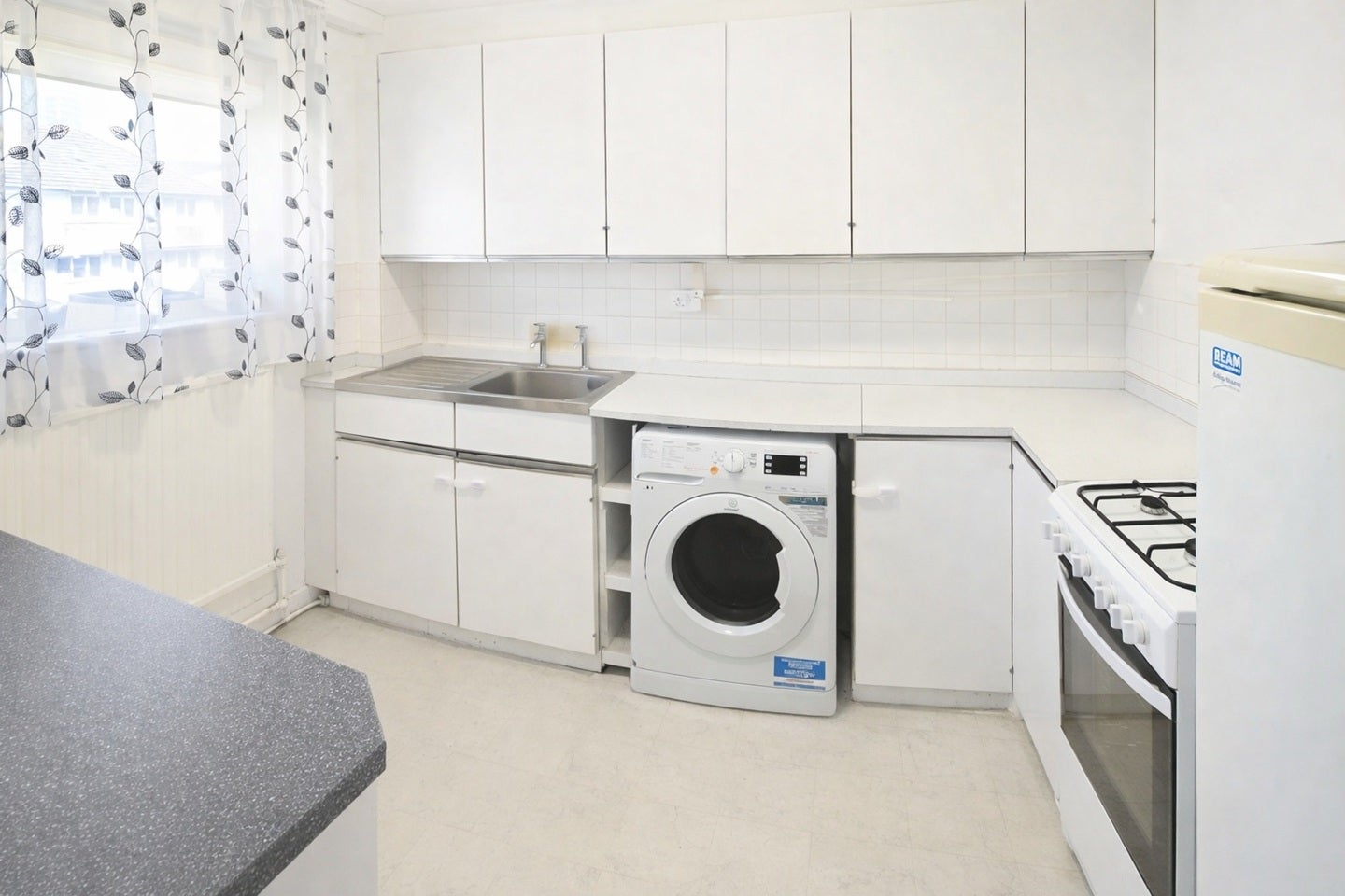 Flat Grove Street in Greater London