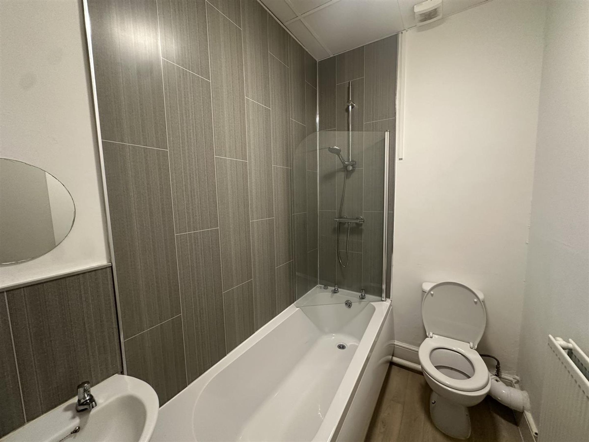 Flat Marine Road in Pensarn