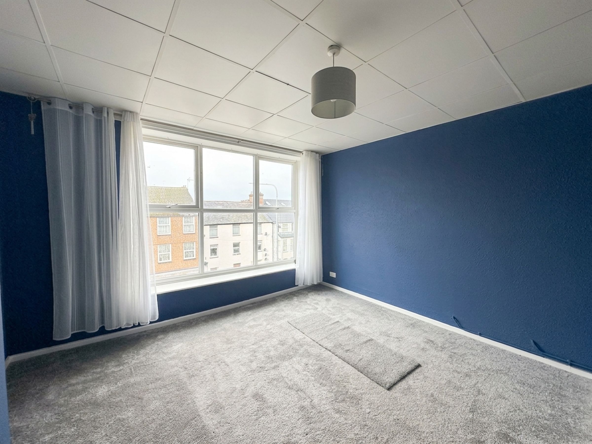 Flat Marine Road in Pensarn