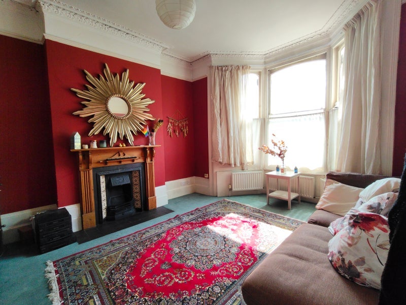 Room Upper Tollington Park in Greater London