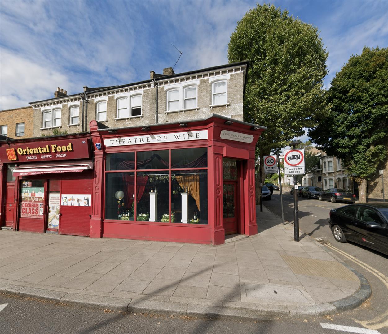 Flat Junction Road in Greater London