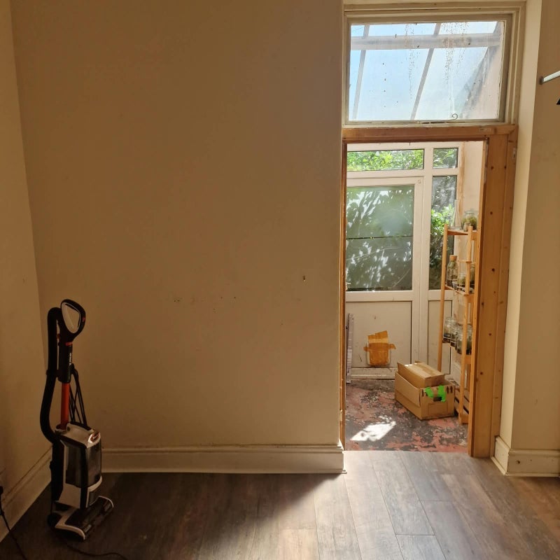 Room Stockland Street in Cardiff
