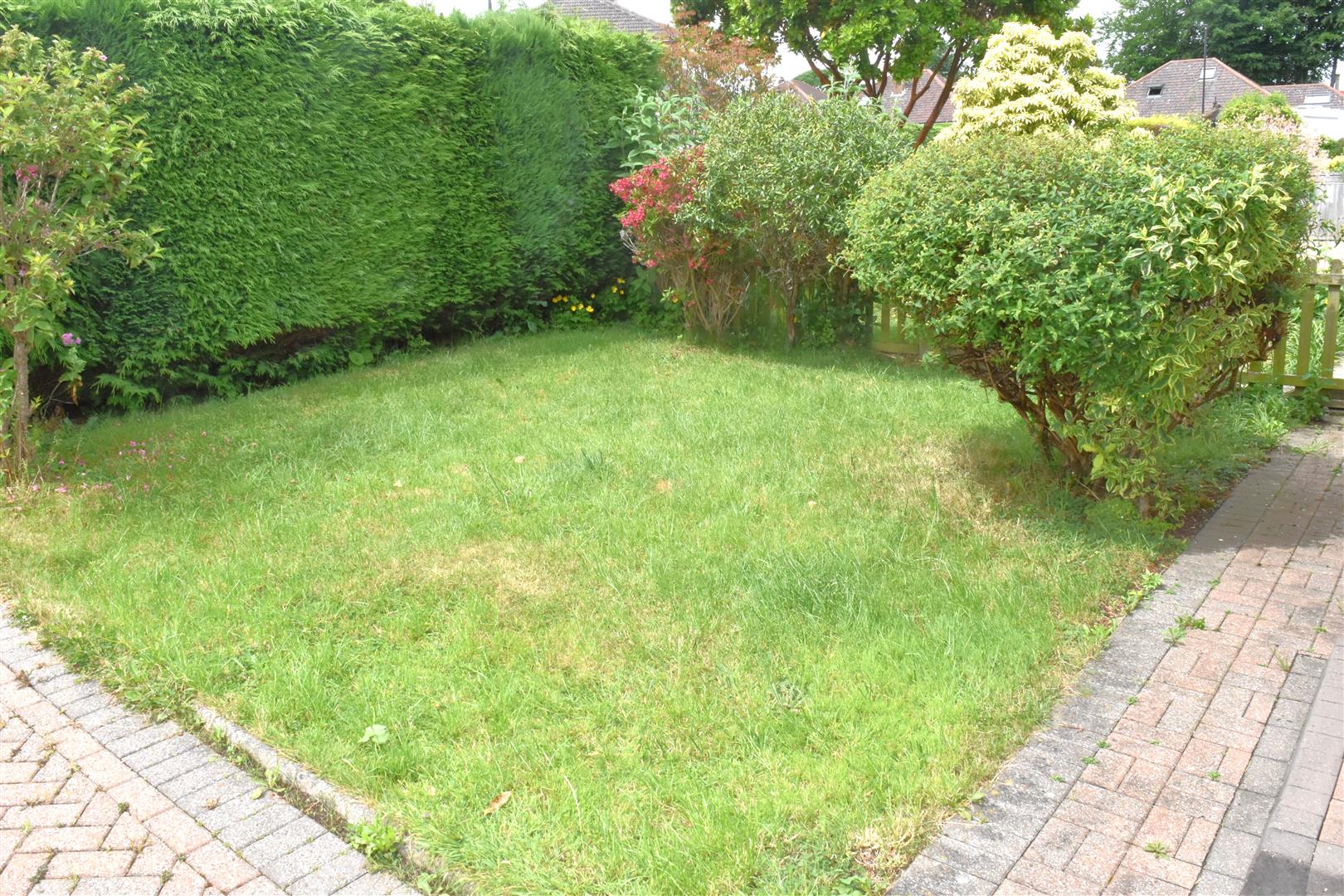 House Wedderburn Close in Harrogate