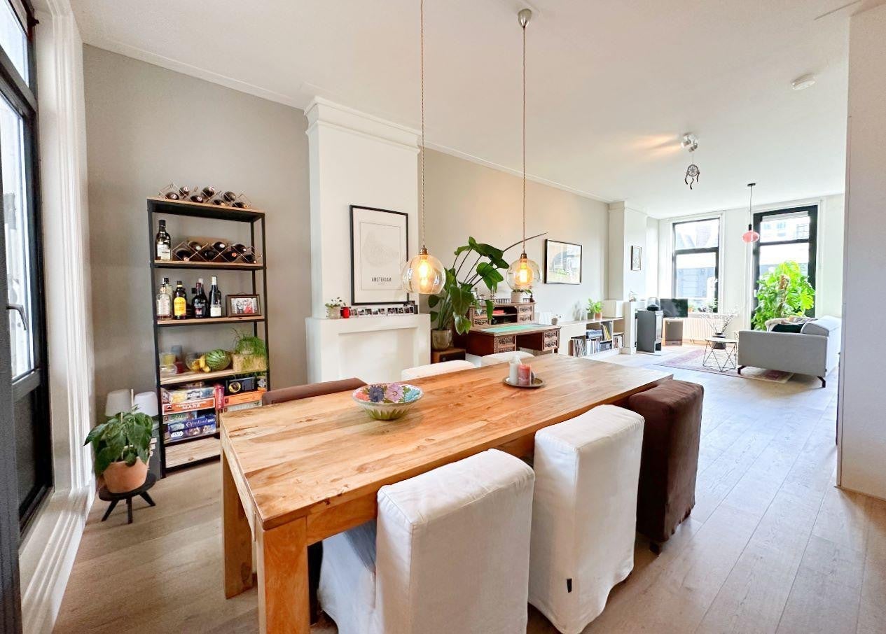 Flat Eerste Nassaustraat in Amsterdam
