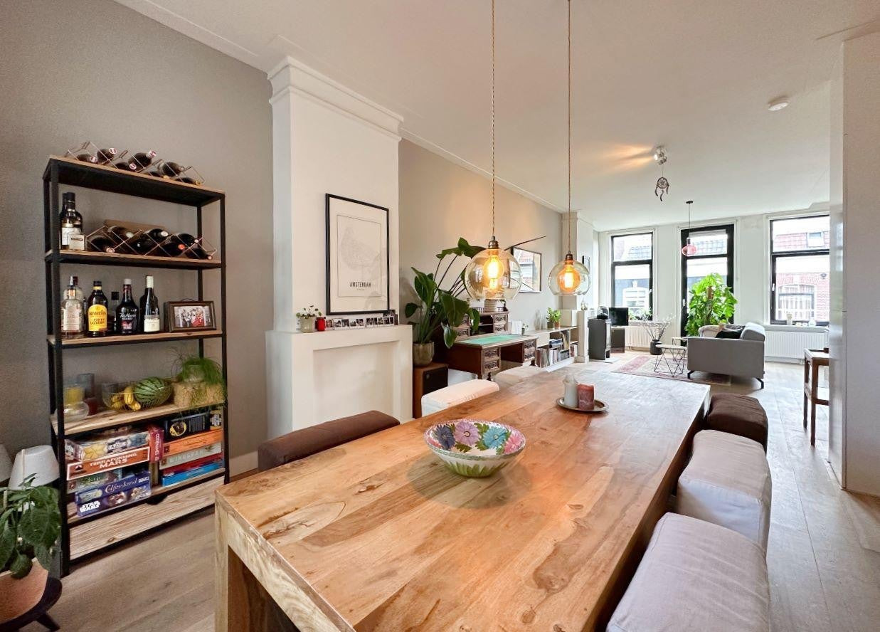 Flat Eerste Nassaustraat in Amsterdam