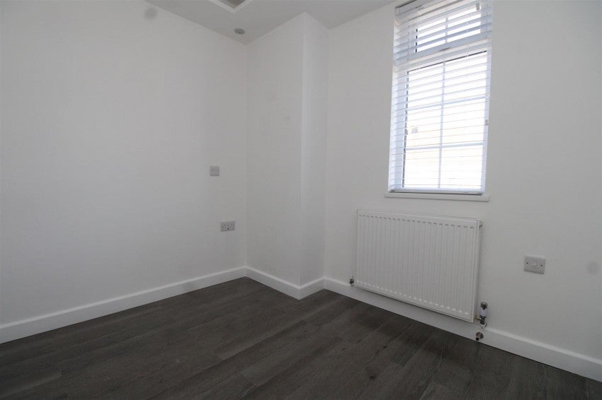 Flat Padholme Road East in Peterborough