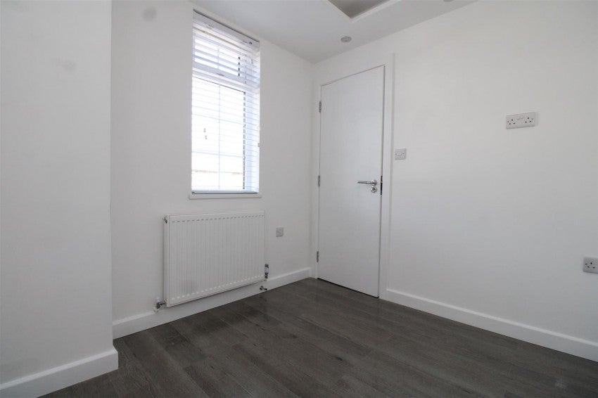 Flat Padholme Road East in Peterborough