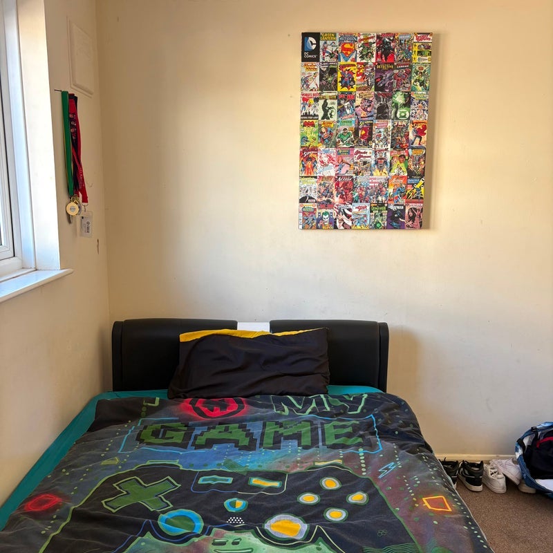 Room Well Street in Greater London