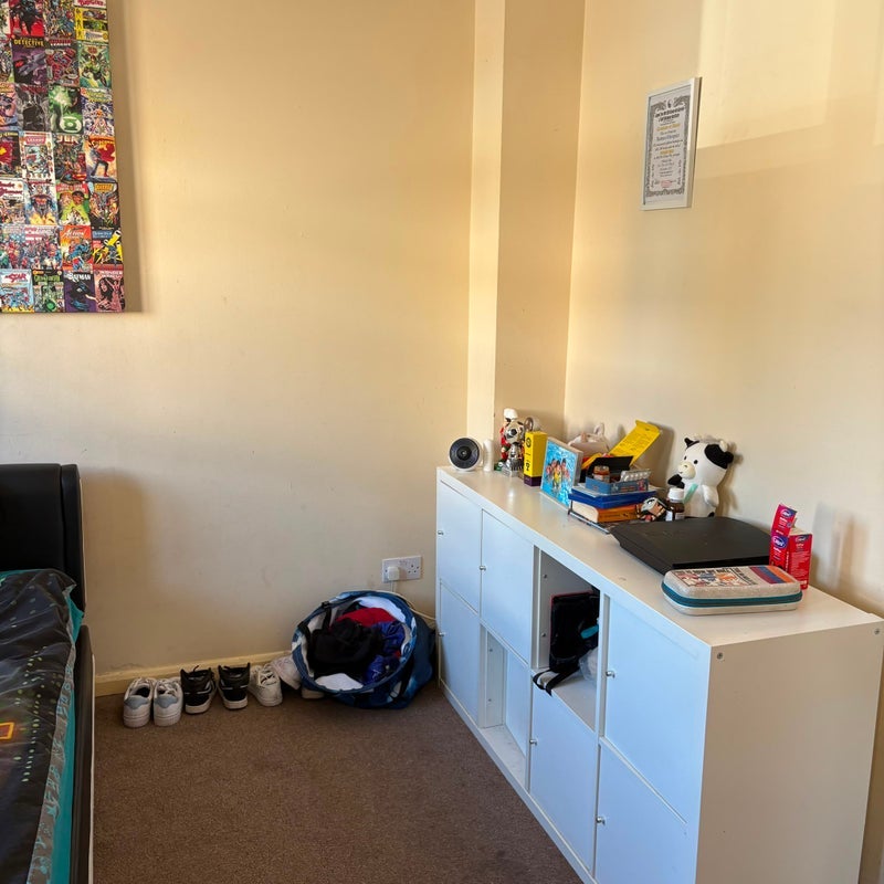 Room Well Street in Greater London