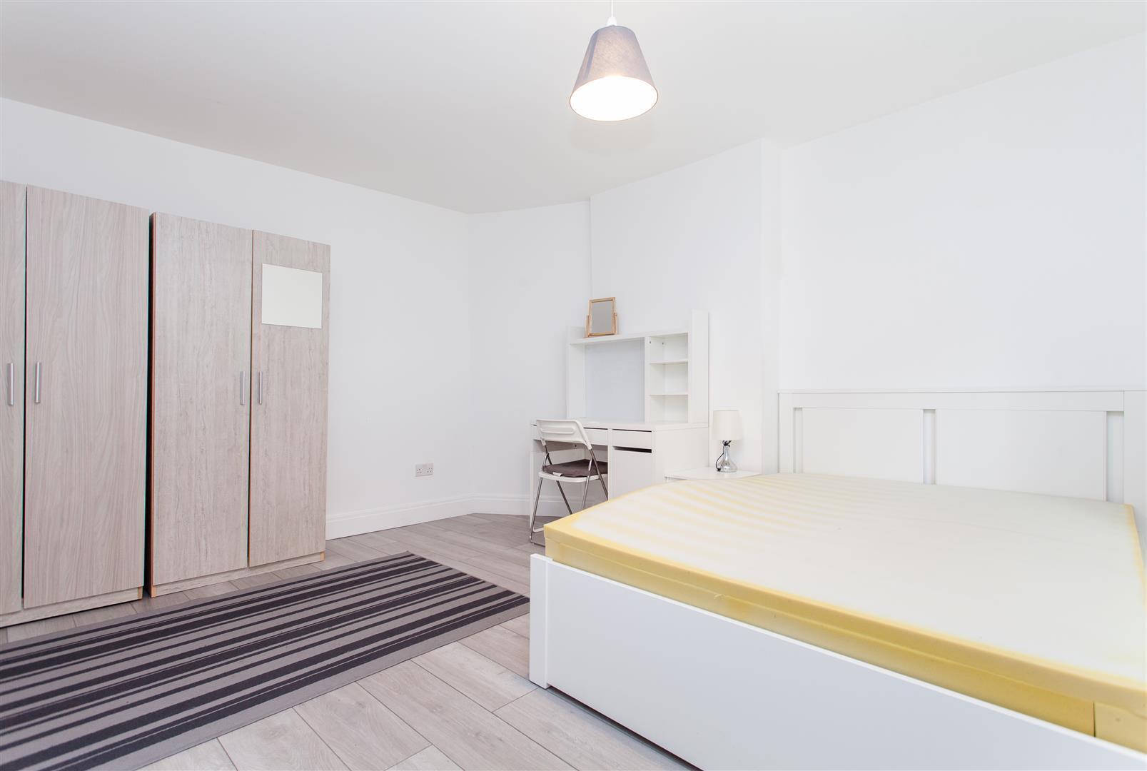 Flat Bunning Way in Greater London