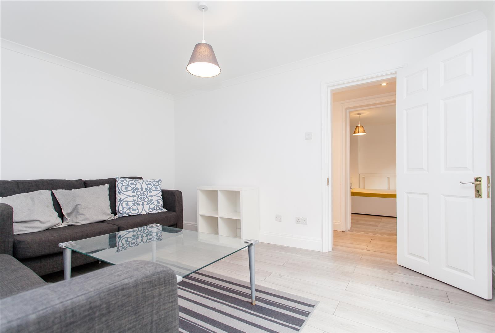 Flat Bunning Way in Greater London