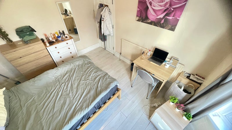 Room Rutland Gardens in Greater London