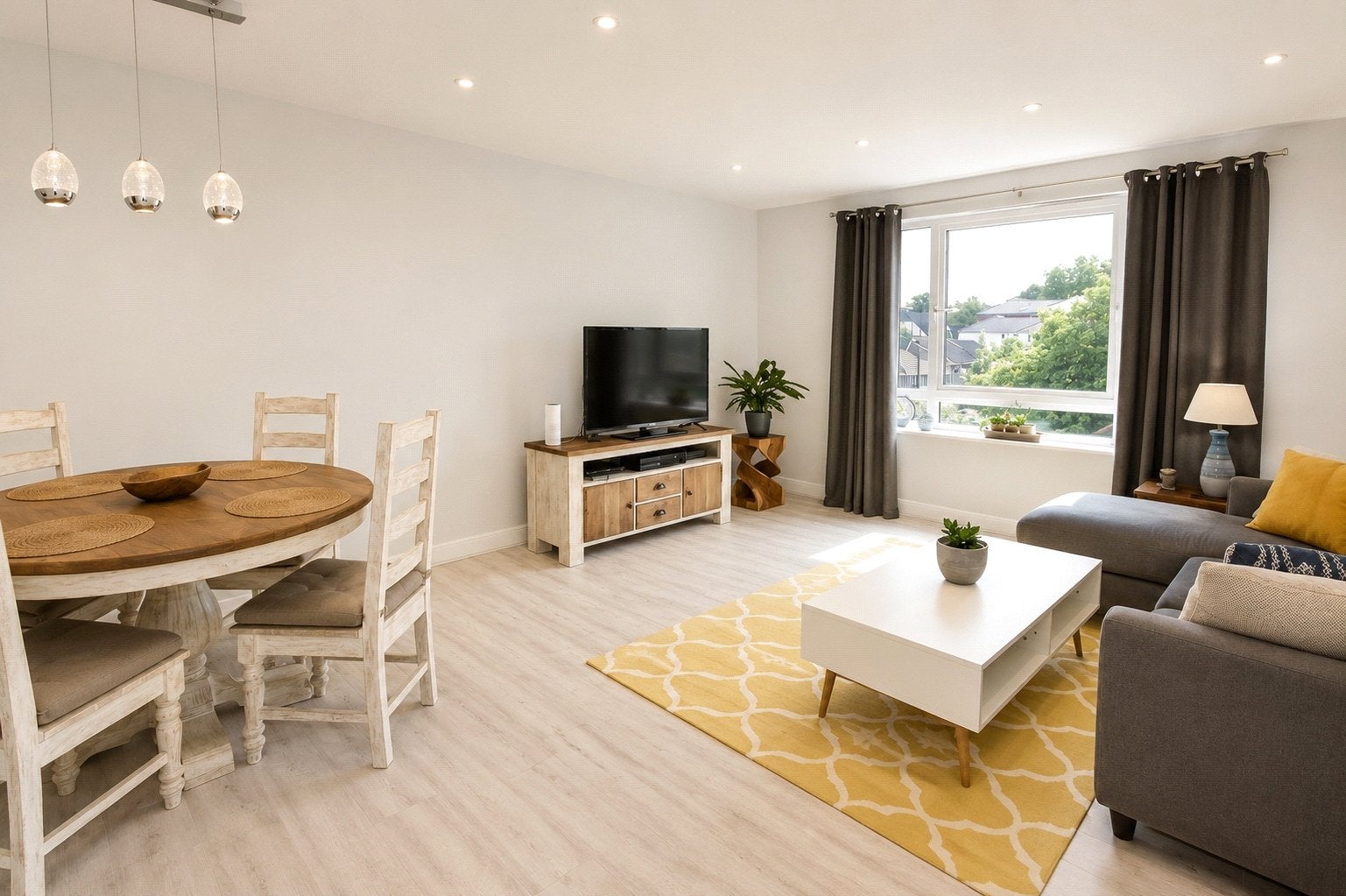 Flat Walton Road in Woking