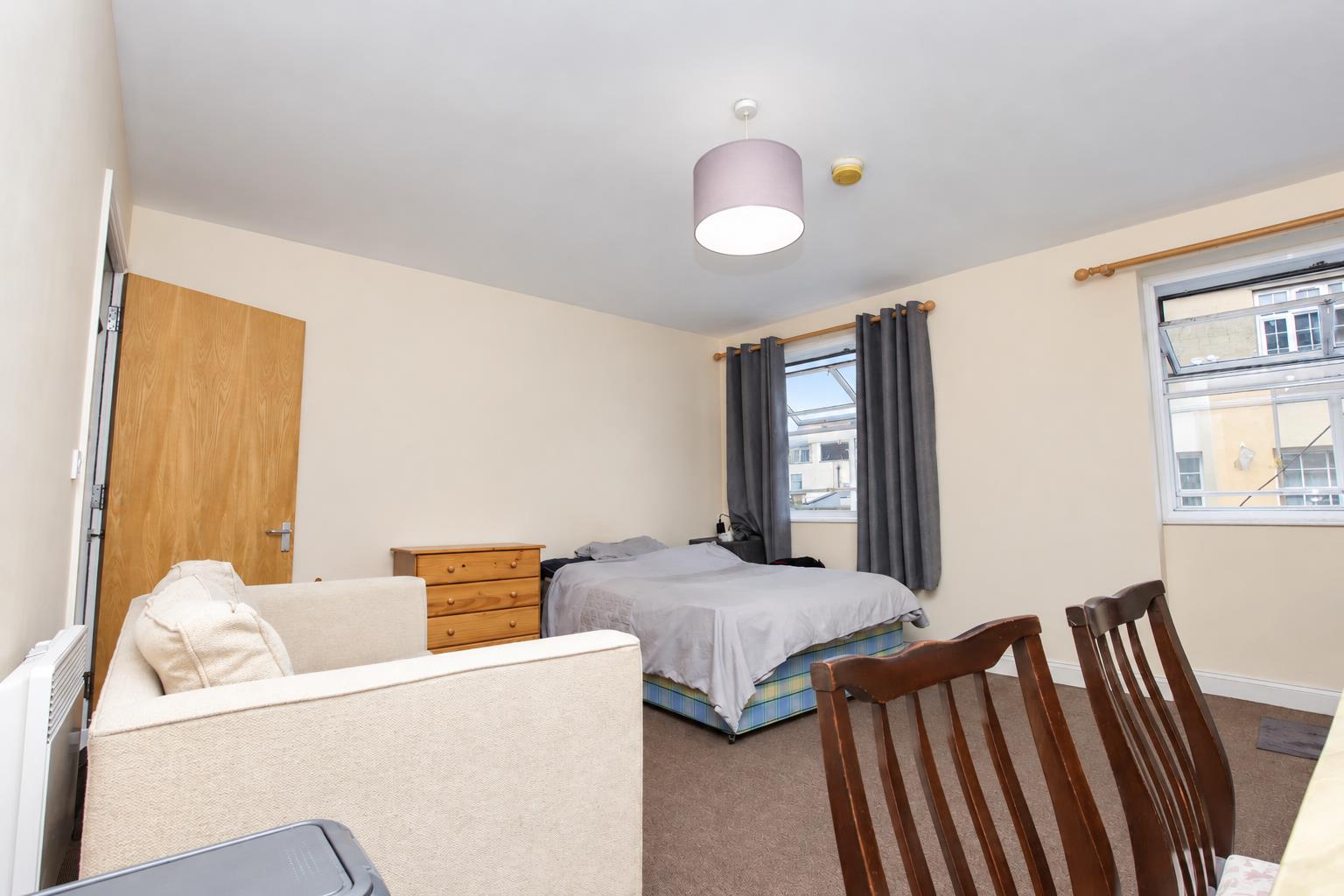 Flat Henrietta Place in Bath