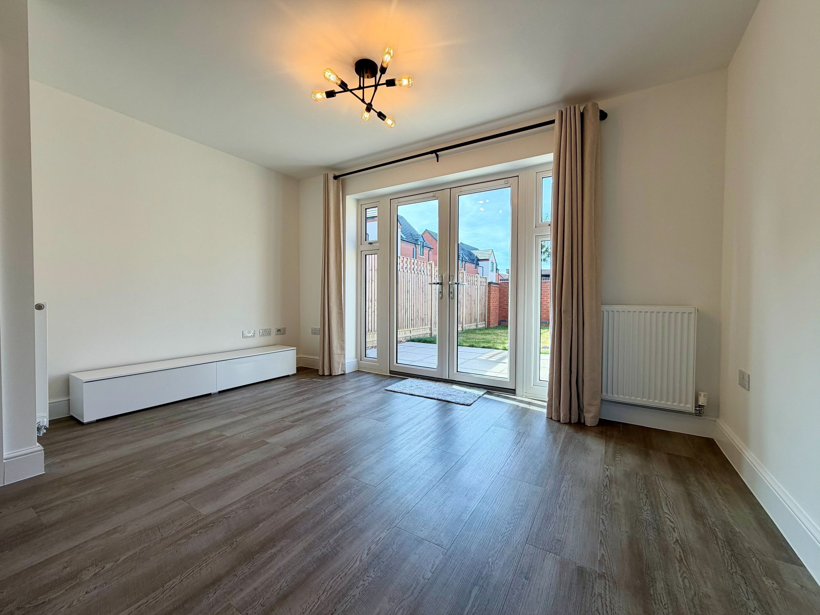 Flat Dogberry Way in Bishop's Tachbrook