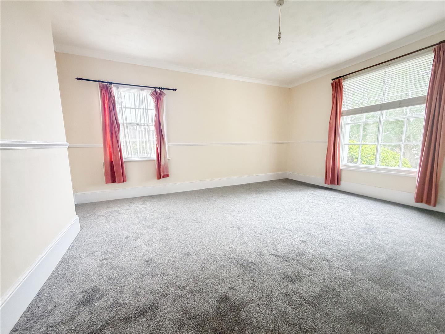Flat George Street in Wealden