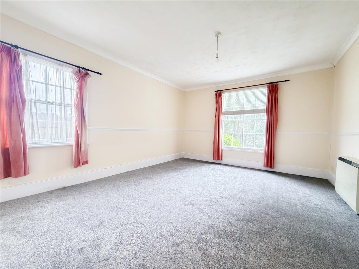 Flat George Street in Wealden