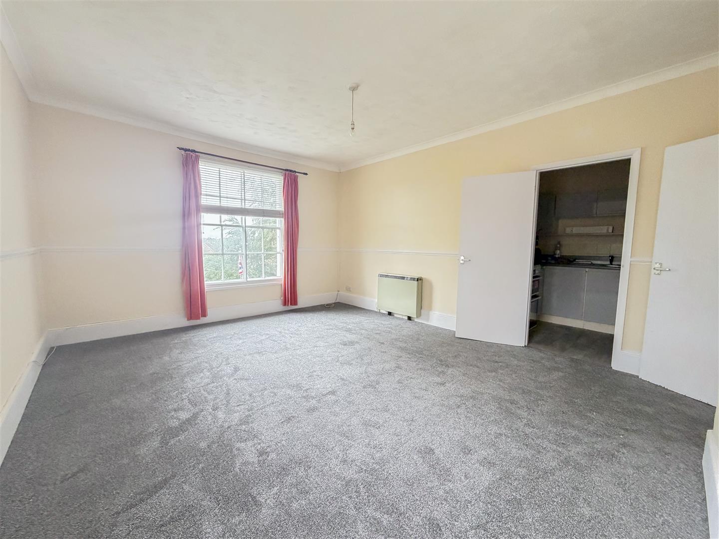 Flat George Street in Wealden
