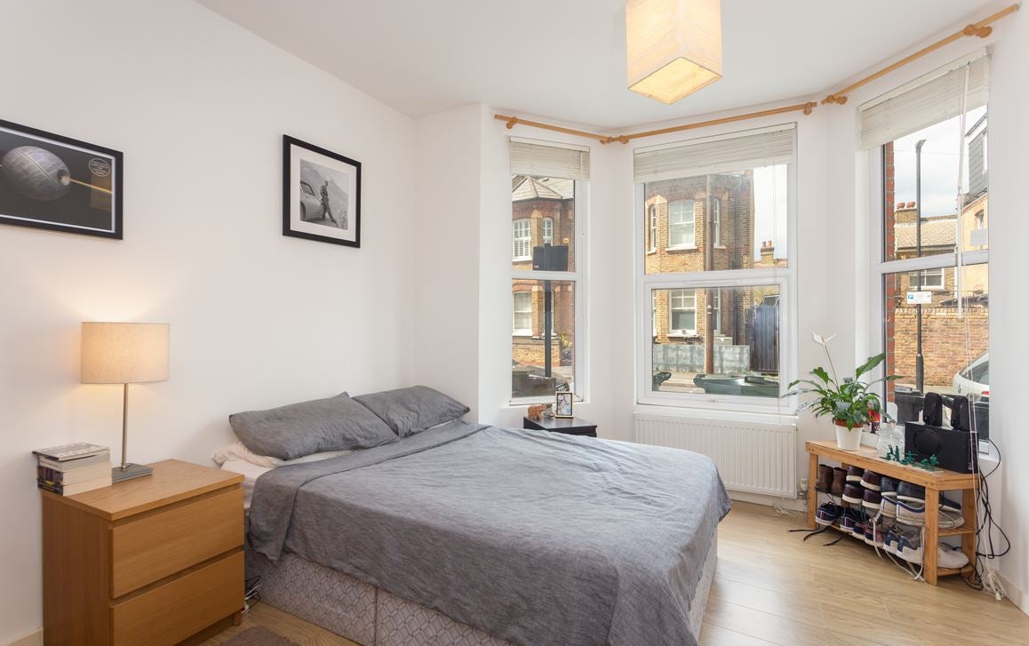 Flat Kildoran Road in Greater London