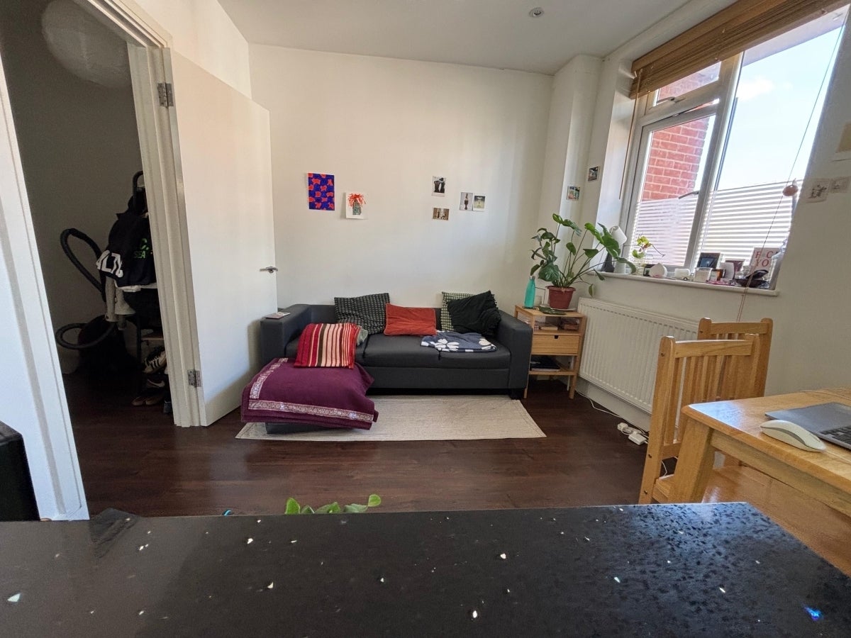 Flat Coleridge Road in Greater London