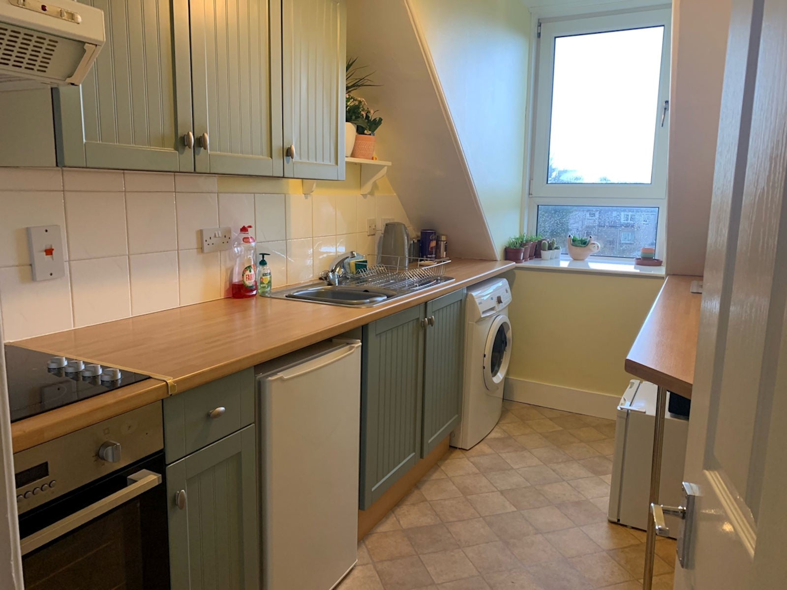 Flat Holburn Road in Aberdeen City