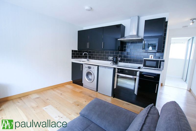 Flat Beeston Drive in Cheshunt
