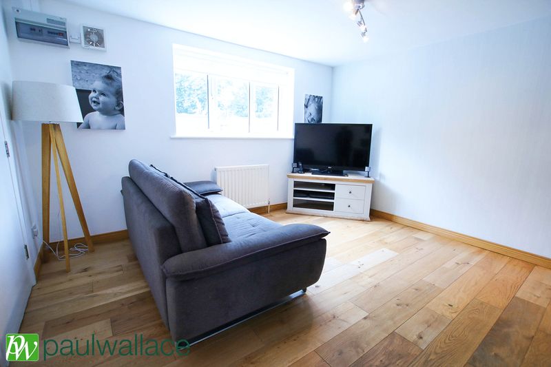 Flat Beeston Drive in Cheshunt