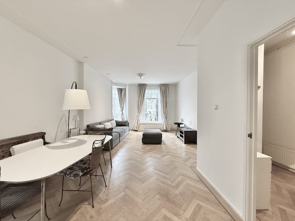 Appartement Van Baerlestraat in Amsterdam