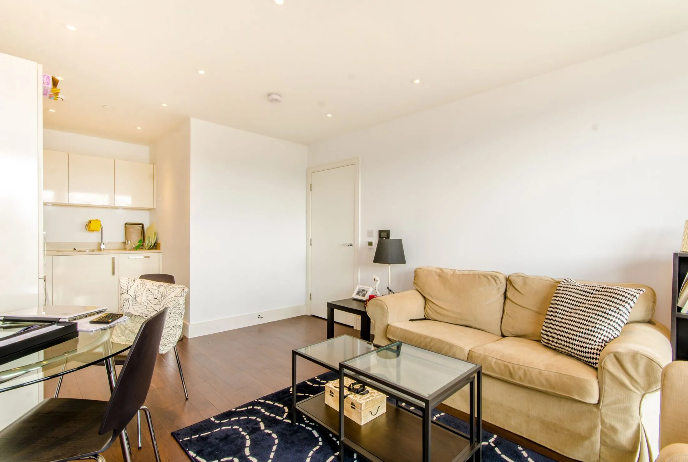 Flat Bryantwood Road in Greater London