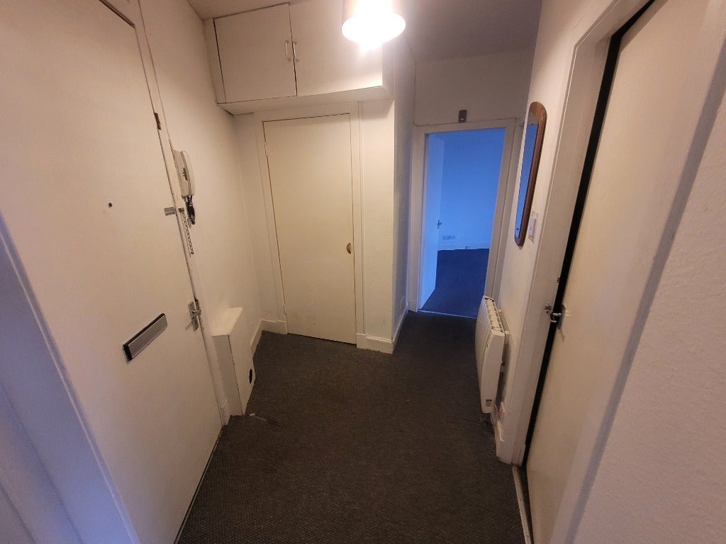 Room Strathmartine Road in Dundee