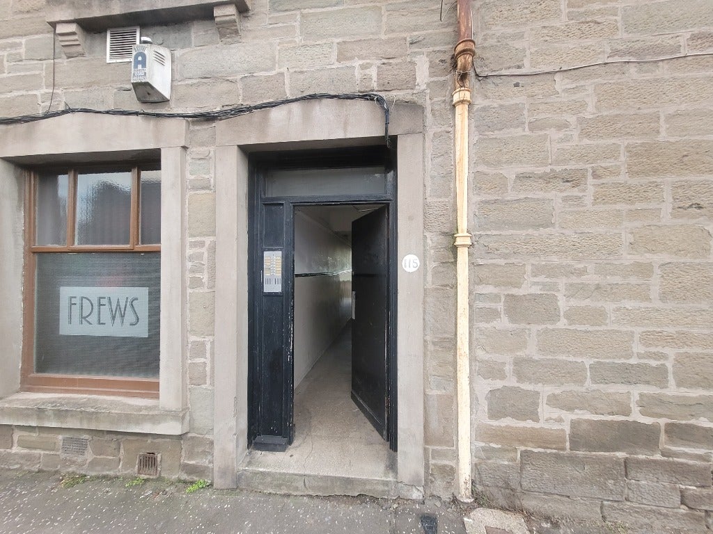 Room Strathmartine Road in Dundee