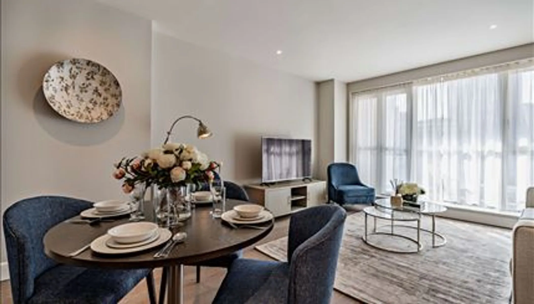Flat Westferry Circus in Greater London