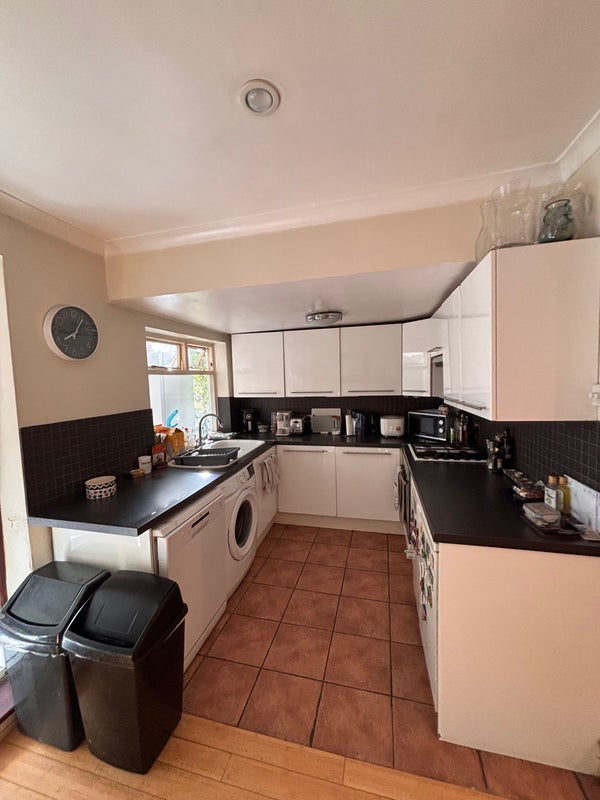 Room Camden Road in Greater London