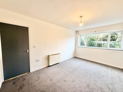 Flat Lower Cladswell Lane in Wychavon
