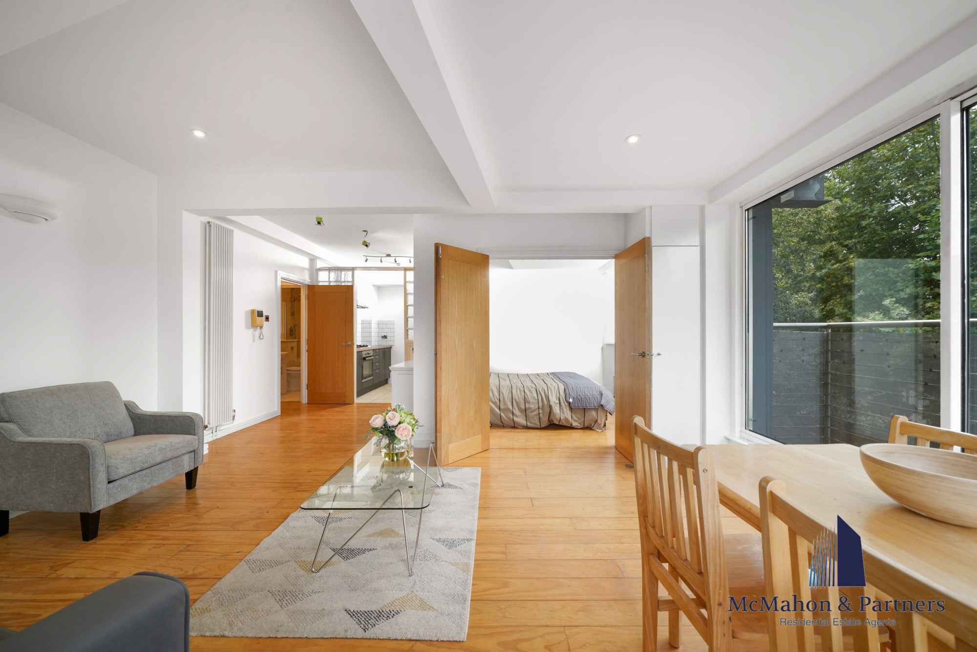 Flat Newington Causeway in London
