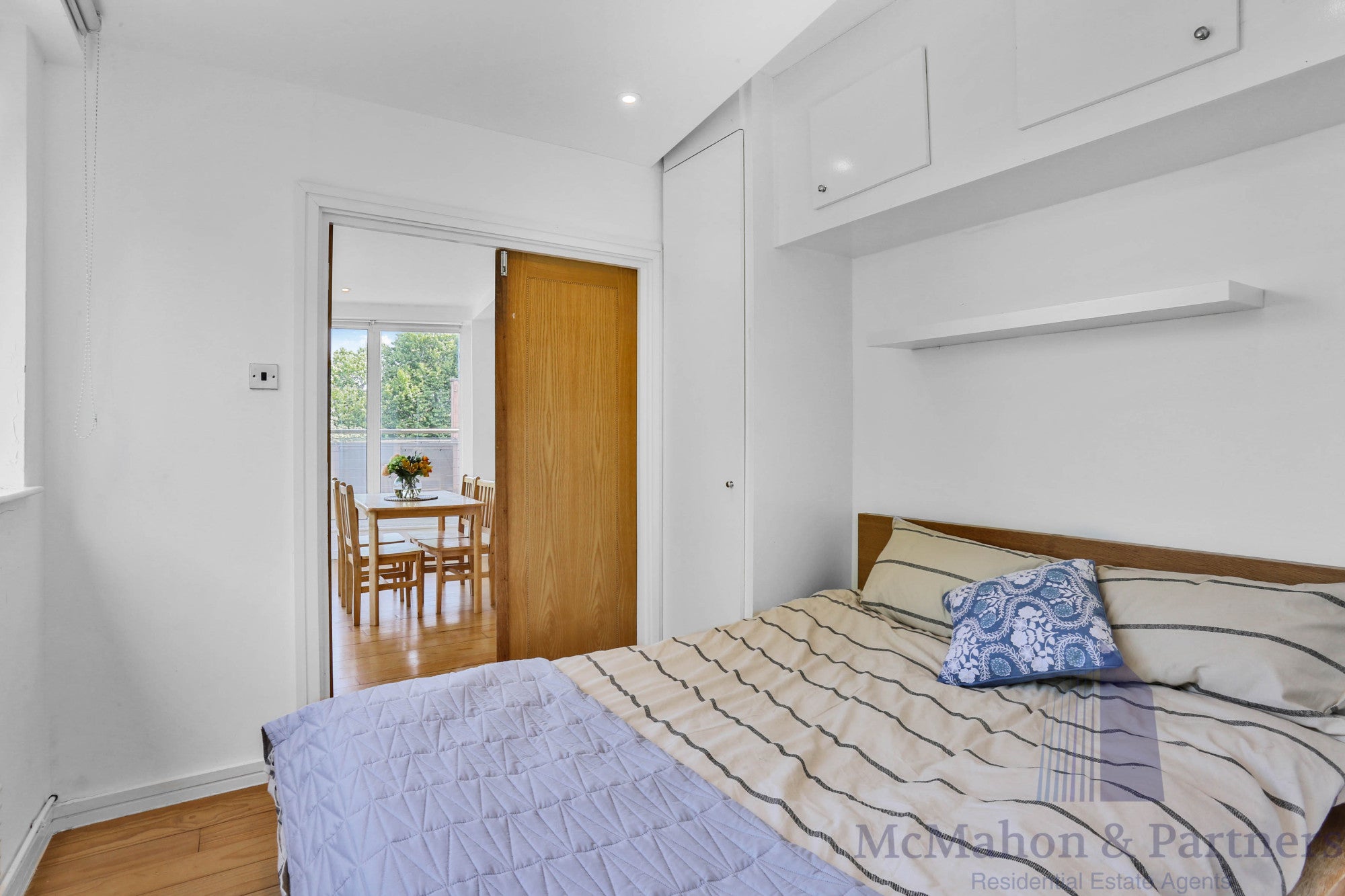 Flat Newington Causeway in London