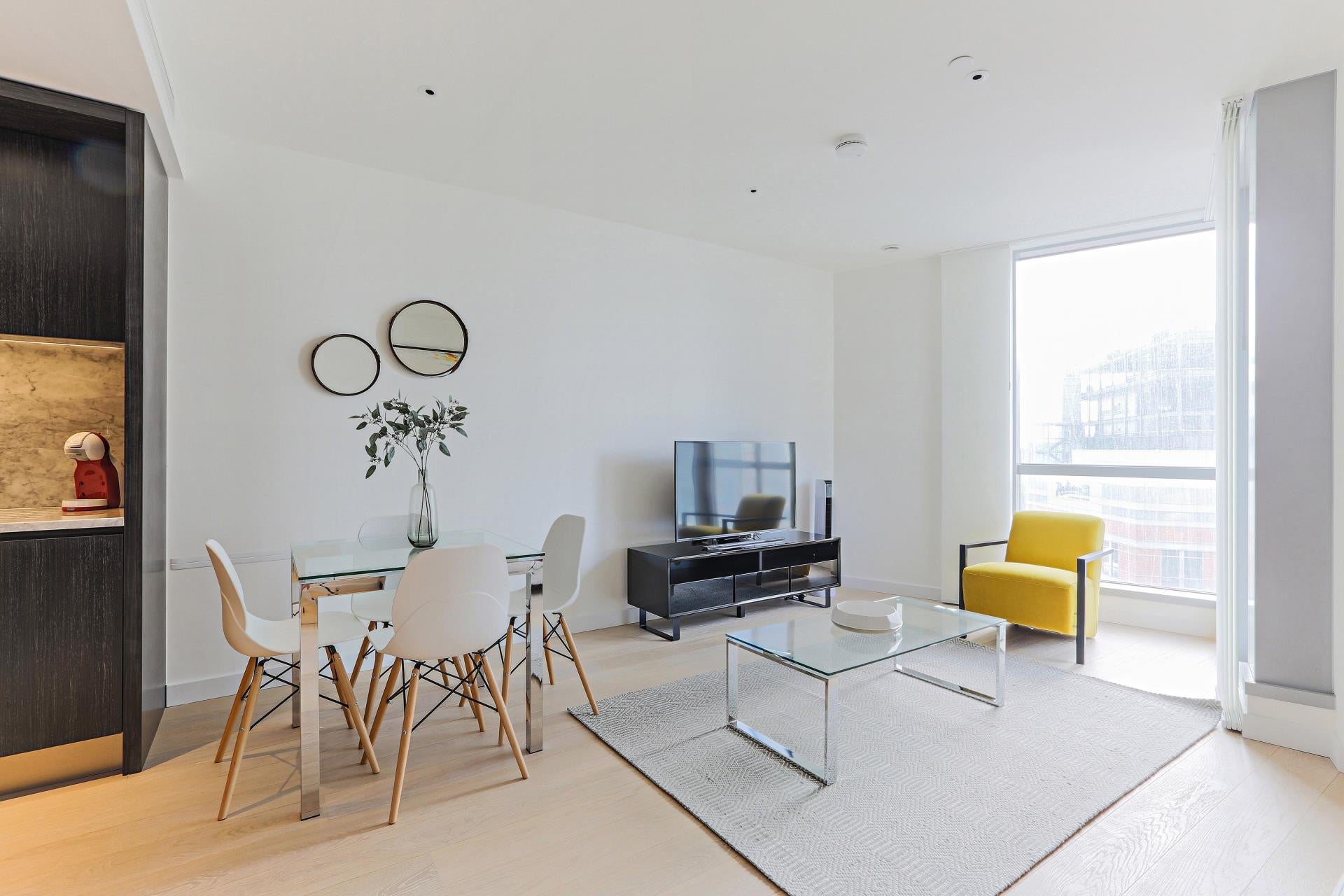 Flat Burdett Road in Greater London