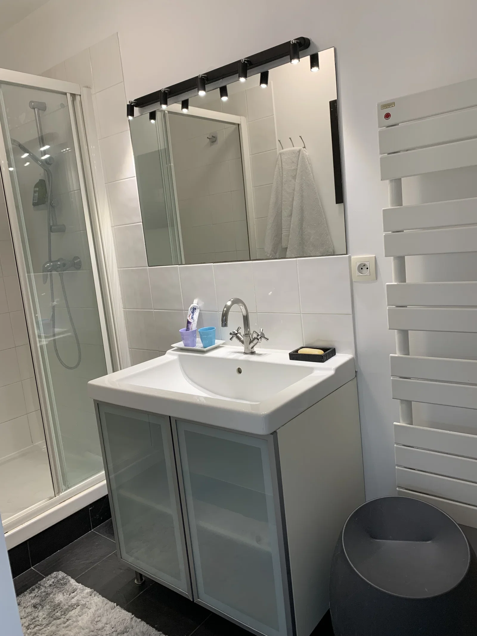 Room Rue Gardenat-Lapostol in Suresnes