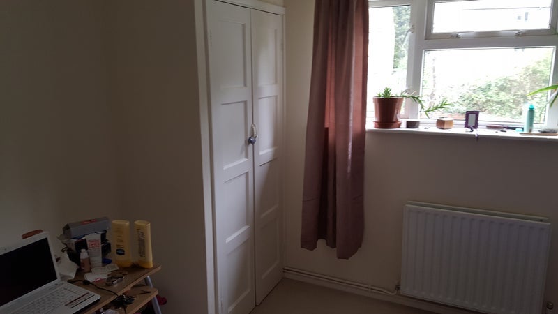 Room Thirlmere Avenue in Slough