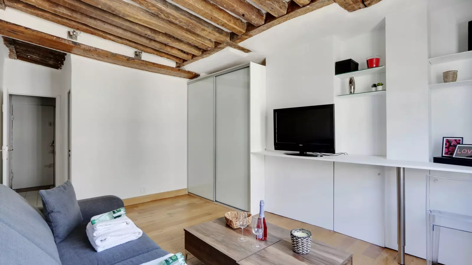Appartement Rue Pierre au Lard à Paris