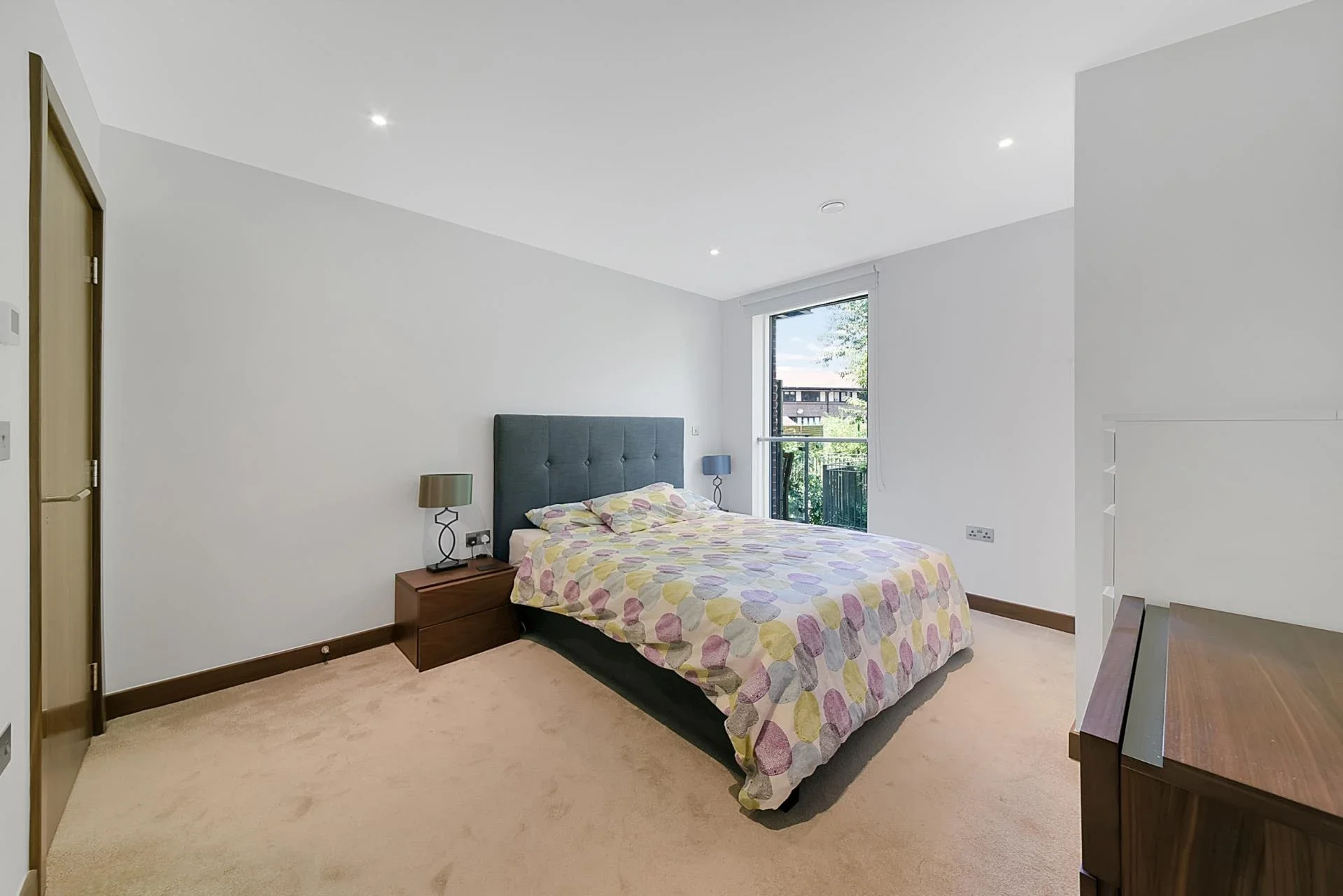 Flat Maygrove Road in Greater London