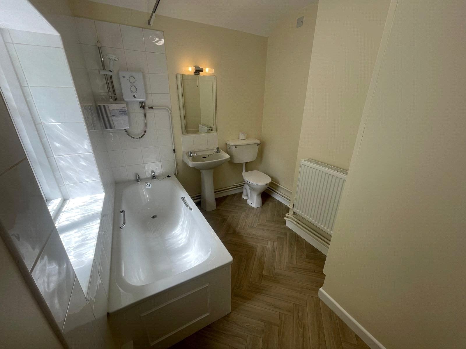 House Almshouse Lane in Greater London