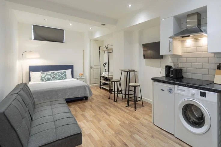 Flat Fanshaw Street in Greater London
