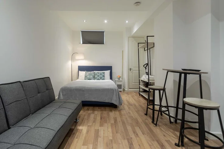 Flat Fanshaw Street in Greater London