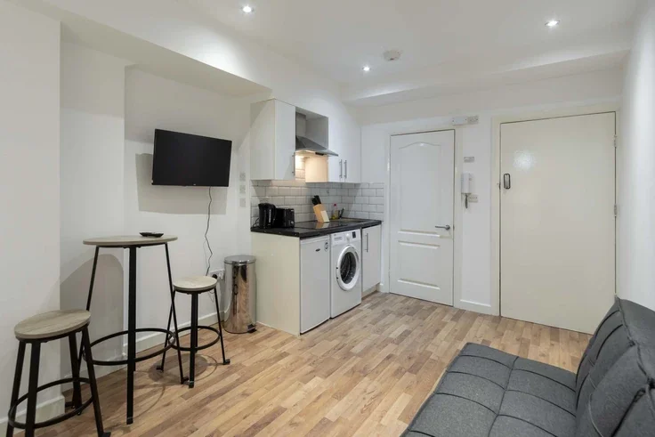 Flat Fanshaw Street in Greater London