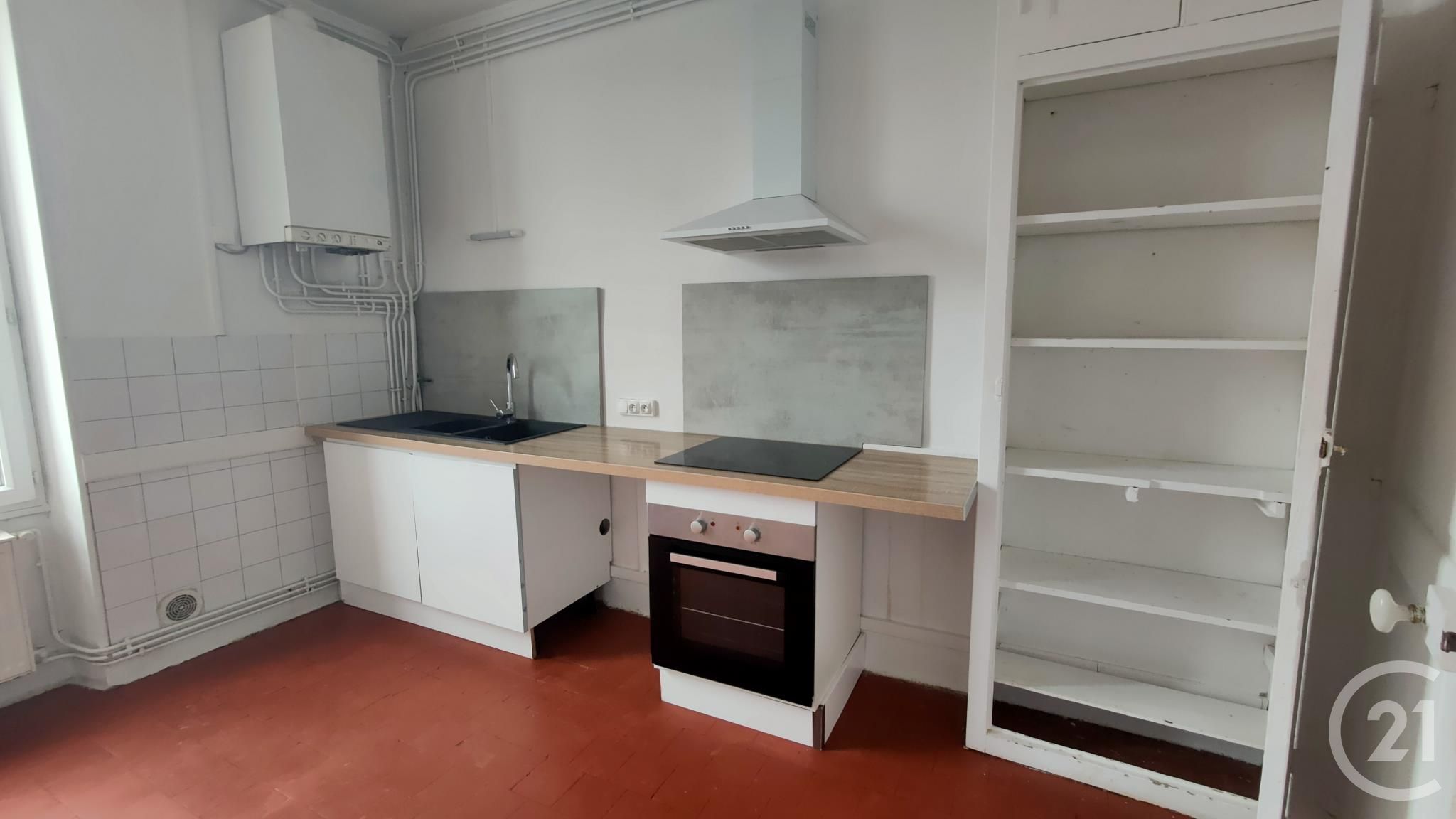 Appartement Rue Du Pressoir à Châteauneuf-Val-de-Bargis