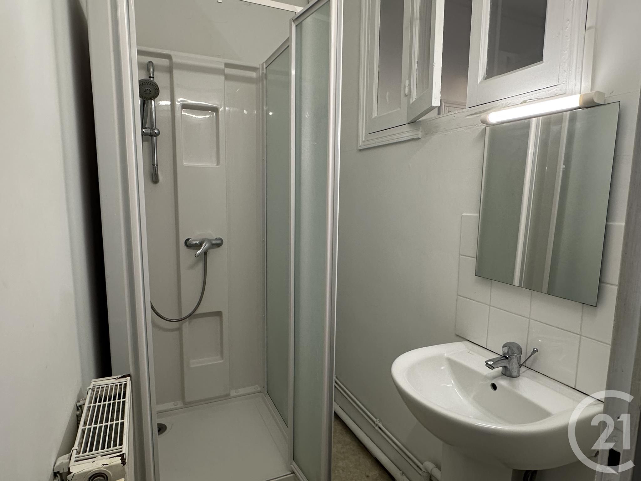 Appartement Rue Du Pressoir à Châteauneuf-Val-de-Bargis