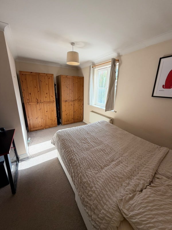 Room Charles Haller Street in Greater London