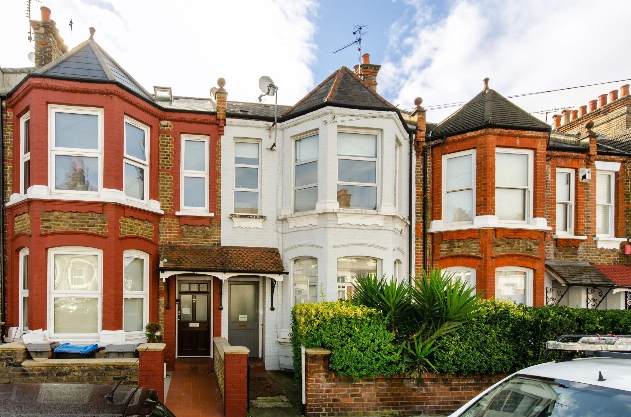 Flat Bathurst Gardens in Greater London