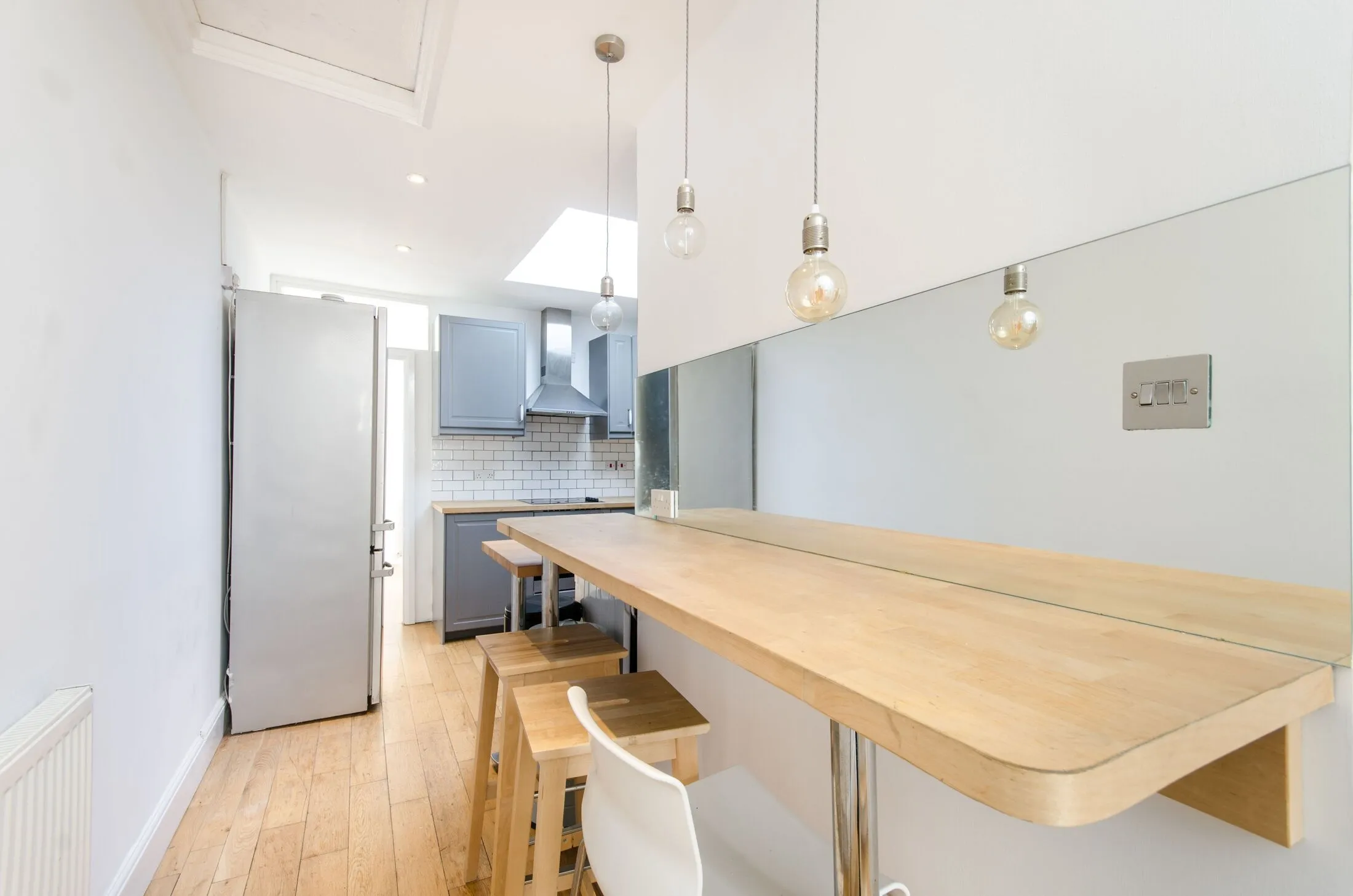 Flat Bathurst Gardens in Greater London